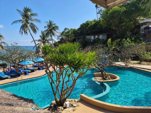 What to Expect at Crystal Bay Beach: An Honest First Timer's Review